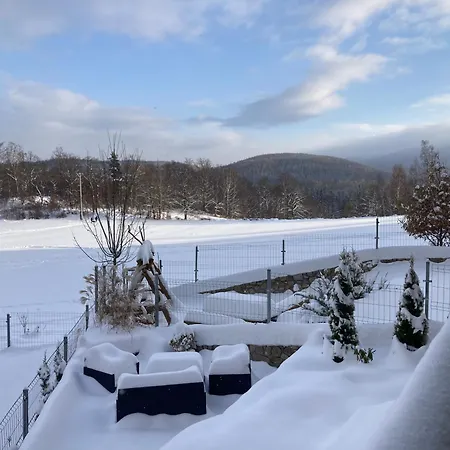 Modern Z Ogrodem Apartment