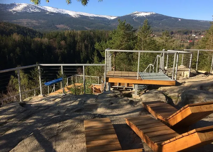 Modern Z Ogrodem Apartment